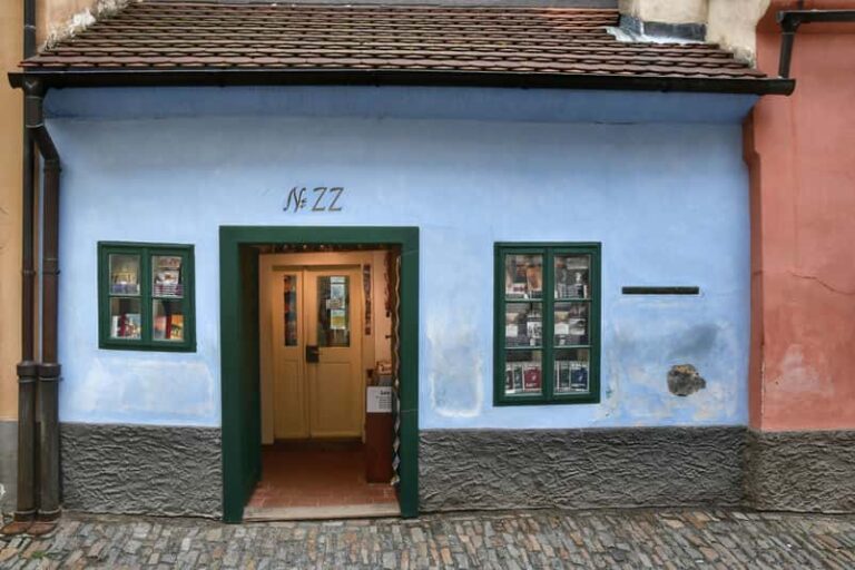 Vicolo d’Oro Praga Una piccola via colorata piena di magia Vicolo d’Oro Praga Una piccola via colorata piena di magia