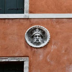 "bassorilievo volto santo venezia"