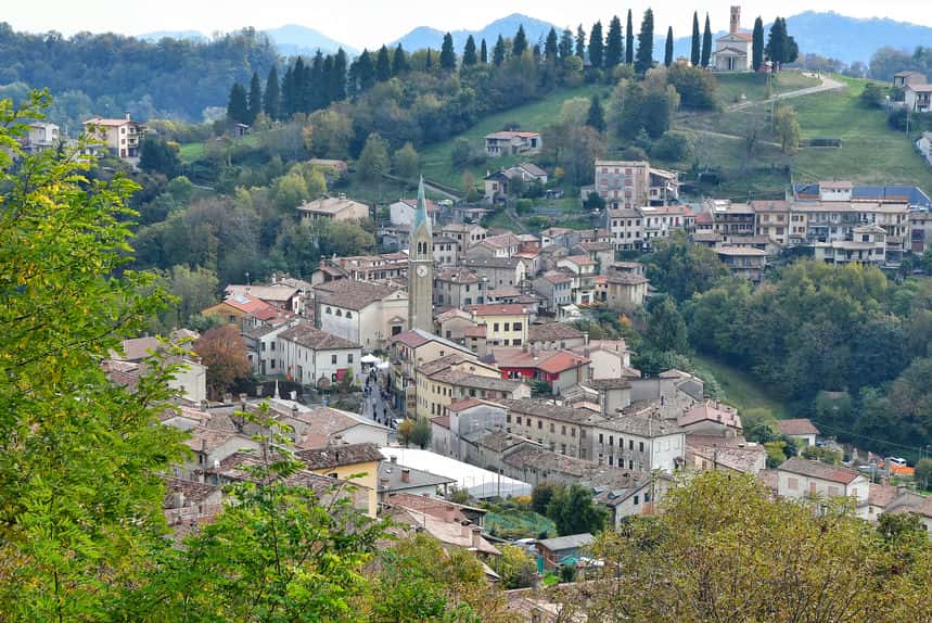 "combai panoramica del paese"
